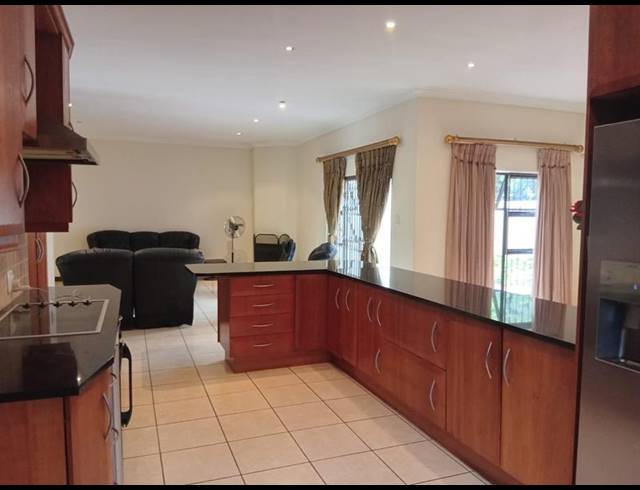 4 BEDROOM HOUSE FOR SALE IN WIERDA PARK